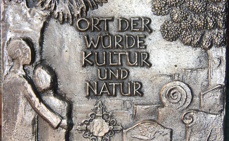 Friedhof Berchtesgaden, Bronzeplakette groß